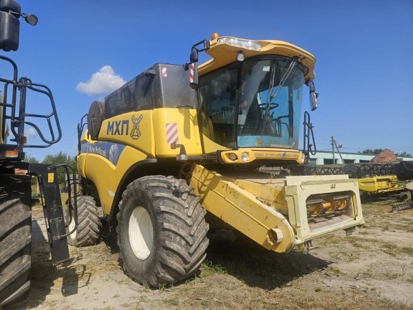 Комбайн зернозбиральний New Holland-CX8090 (с.н.321632012)
