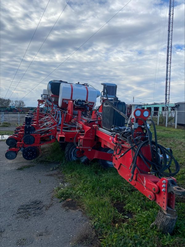Пневматична сівалка точного висіву Quivogne Sola-Argo 490/31