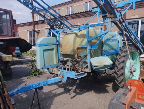 Обприскувач причіпний Berthoud-18