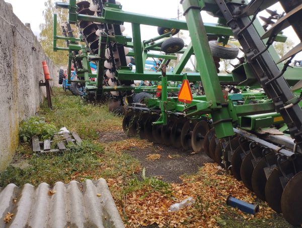 Борона дискова John Deere-637