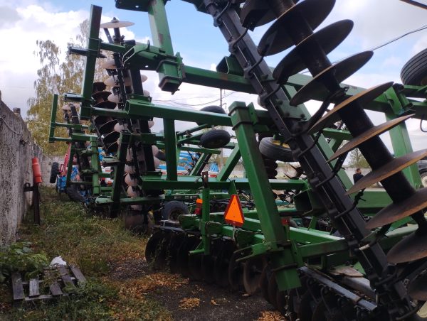 Борона дискова John Deere-637