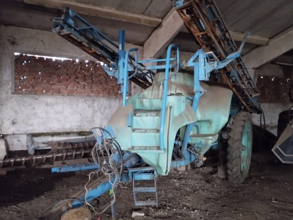1733157301980 Обприскувач причіпний Berthoud Tracker-18