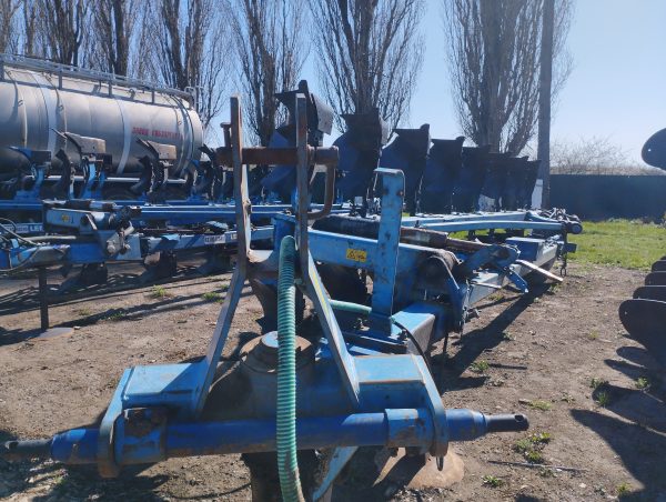 1743877199088 Плуг оборотний Lemken Diamant 8-корпусний напівнавісний