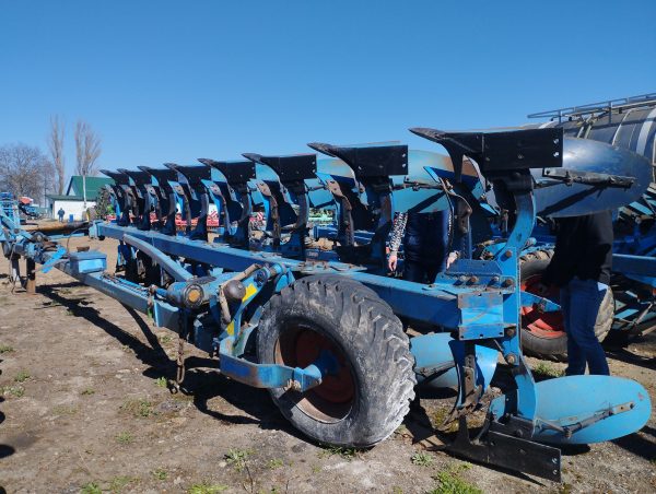 1743877199140 Плуг оборотний Lemken Diamant 8-корпусний напівнавісний