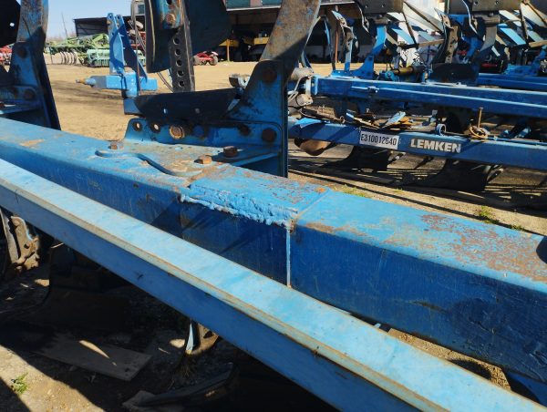 1743877199165 Плуг оборотний Lemken Diamant 8-корпусний напівнавісний