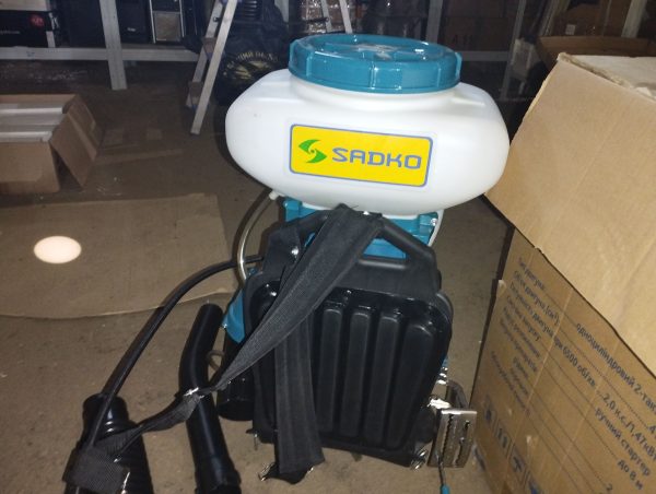 Бензиновий ранцевий обприскувач SADKO GMD-4214N