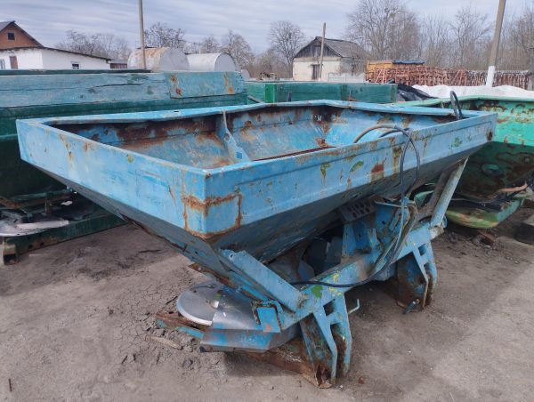 1747049086540 Розкидач мінеральних добрив Amazone-18