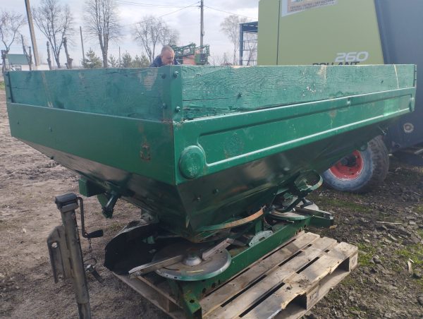 1747051811174 Розкидач мінеральних добрив Amazone-18