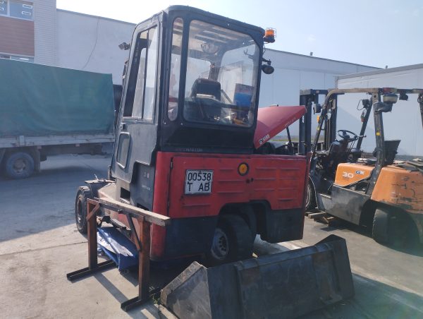 1750312287599 Навантажувач вилковий Moffett-RL35.3
