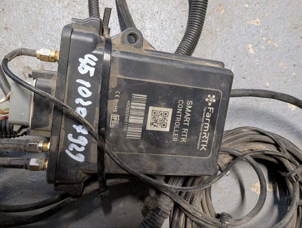 Система автоматичного водіння Ti7 GNSS L1+L2 RTK+3G гідравлічного типу SteerDirect Hydraulic