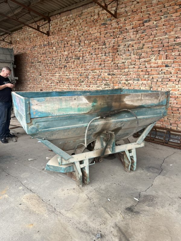 Розкидач мінеральних добрив Amazone ZAM-18