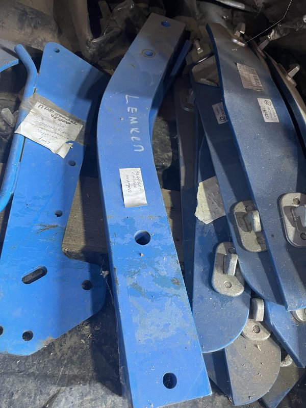 4644020 Стійка корпуса 35-800 80х35х712,5-1хD14 Lemken