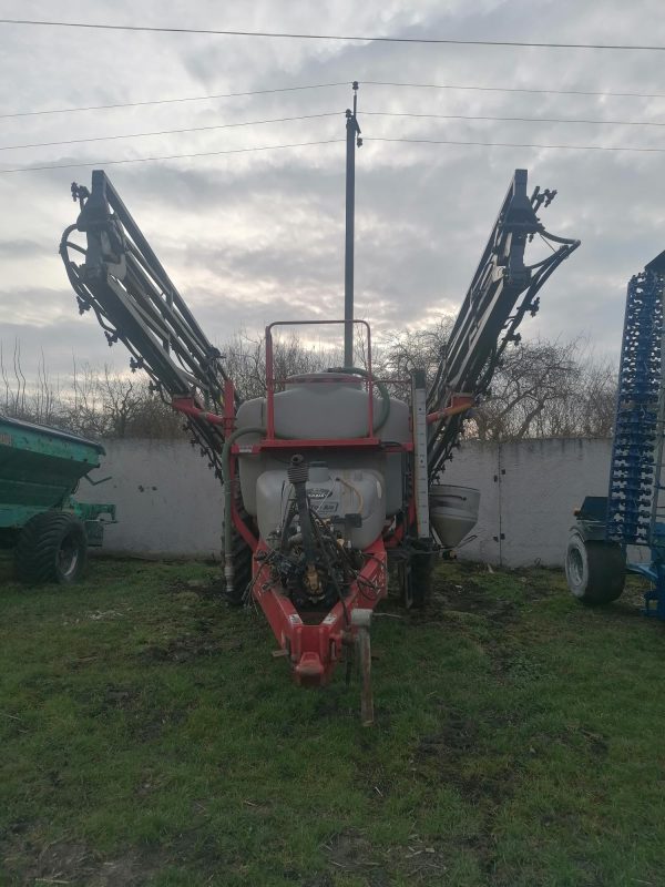 5. Обприскувач причіпний Top Air TA 112-90 сер.B30900104 1 Обприскувач причіпний Top Air TA 112-90 сер.B30900104