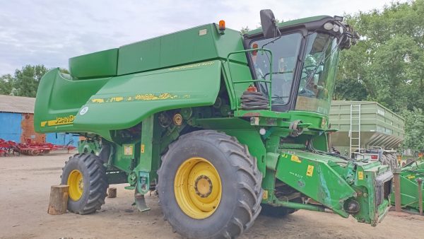 Комбайн зернозбиральний John Deere-9880STS