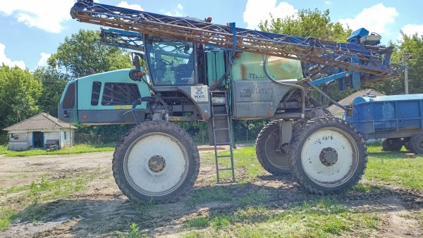 Самохідний обприскувач Berthoud-Raptor 3240