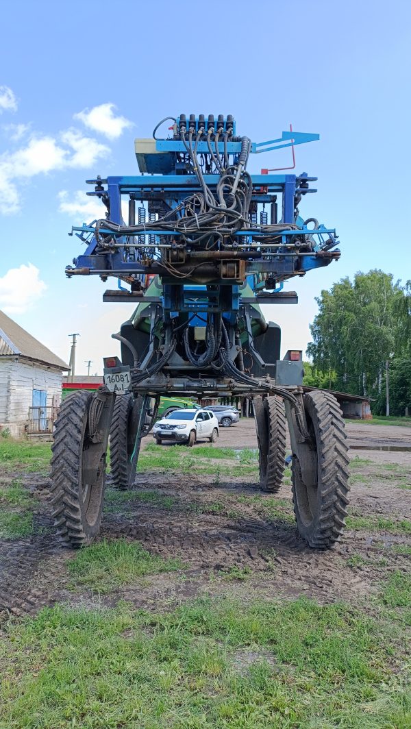 Самохідний обприскувач Berthoud-Raptor 3240