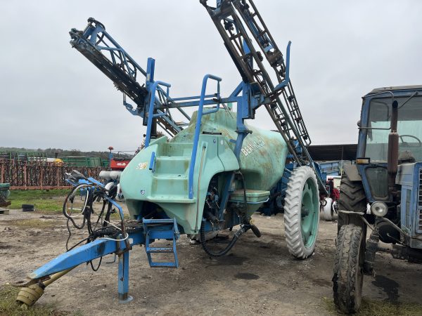 Обприскувач Berthoud Tracker-18