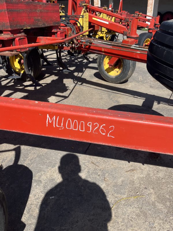 Культиватор суцільного обробітку Bourgault 8810-35 (18 м)
