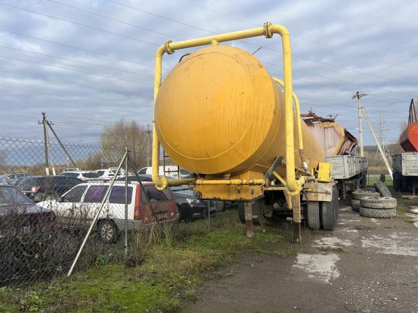 Напівпричіп-цистерна АЦ-22