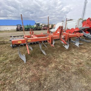 Глибокорозпушувач Gregoire Вesson-Helios DVB-48Т