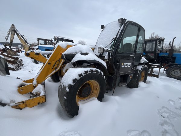 IMG_8518 Телескопічний навантажувач JCB 531-70 AGRI
