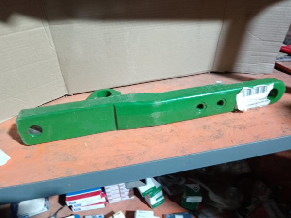 L156465 Тяга, кронштейн John Deere