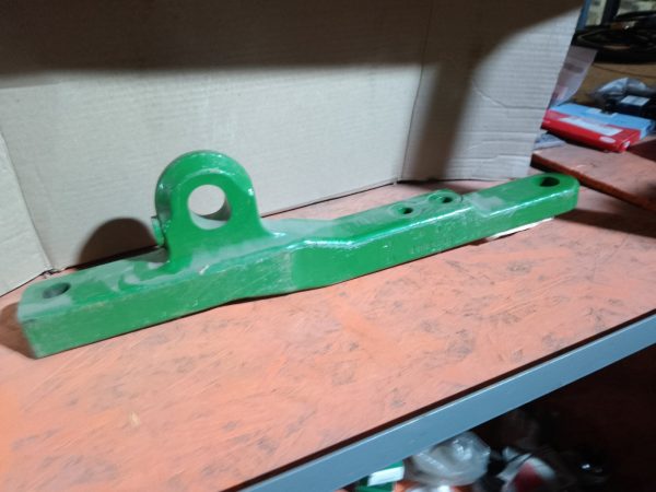 L156465 Тяга, кронштейн John Deere