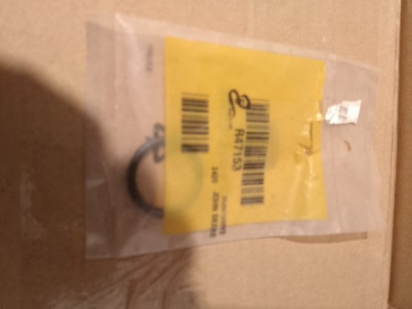 R47153 Ущільнення з не пористої незатверділої вулканізованої гуми для запобігання підтікання мастила John Deere R47153 Ущільнення з не пористої незатверділої вулканізованої гуми для запобігання підтікання мастила John Deere