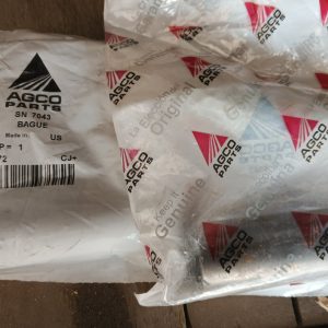 SN7043 Втулка AGCO