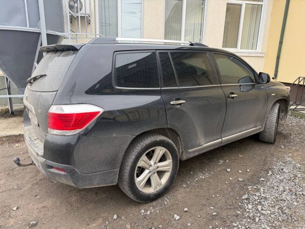 Автомобіль Toyota Highlander 3,5