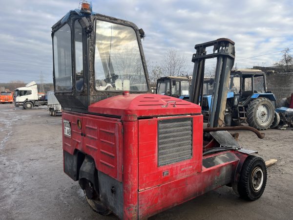 Т00332АВ Навантажувач Moffett-LR-35.3 Навантажувач вилковий Moffett-RL35.3