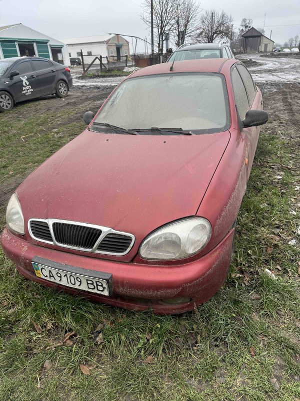 Автомобіль Daewoo Lanos