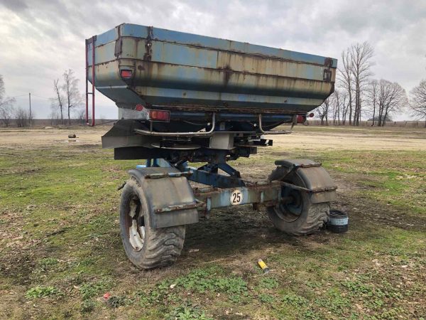 Розкидач міндобрив причіпний Bogballe M3 D, сн.145 з візком