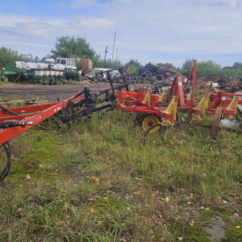 17. Культиватор суцільного обробітку Bourgault-8810-35 18 №0033778 1 Культиватор суцільного обробітку Bourgault-8810-35 18