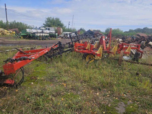 17. Культиватор суцільного обробітку Bourgault-8810-35 18 №0033778 1 Культиватор суцільного обробітку Bourgault-8810-35 18
