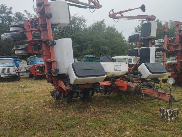 Сівалки точного висіву Massey Ferguson MF 555  12-рядні