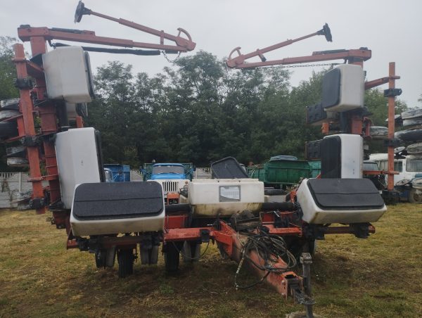 Сівалки точного висіву Massey Ferguson MF 555  12-рядні