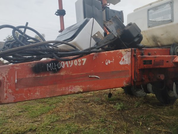 Сівалки точного висіву Massey Ferguson MF 555  12-рядні