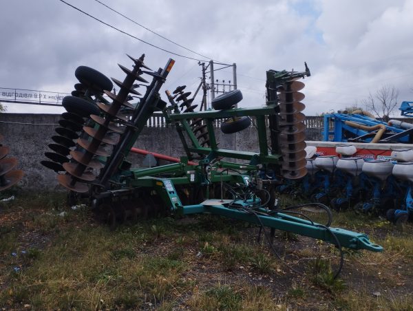 1726204559926 Борона дискова John Deere-637