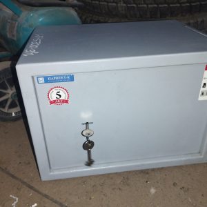 Меблевий сейф Griffon L.30.K від українського виробника Паритет-К