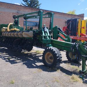 Просапна 16-рядна причіпна пневматична сівалка Great Plains YP-1625AHD-32TR70