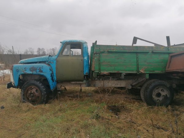 Автомобіль ГАЗ-5201