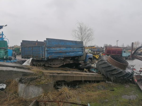 Автомобіль ГАЗ-5201