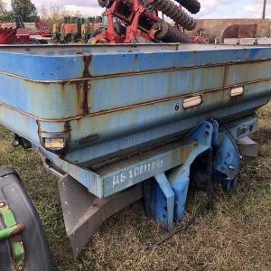 Розкидач міндобрив причіпний Bogballe M3 D, сн.144 з візком