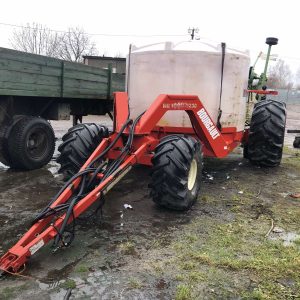 Розподільник мінеральних добрив Bourgault-LFC2400 (9 куб)