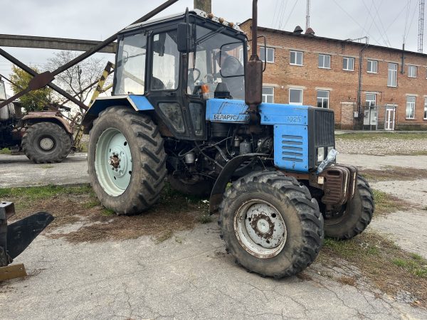 Трактор колісний МТЗ-1025