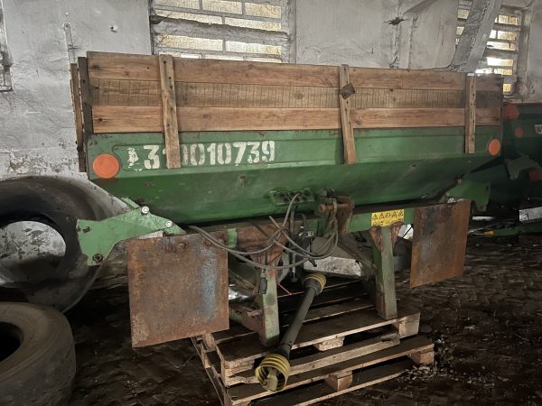 IMG_1418 Навісний розкидач мінеральних добрив Amazone ZAM‑1800