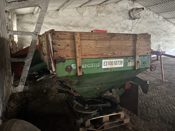 IMG_1419 Навісний розкидач мінеральних добрив Amazone ZAM‑1800