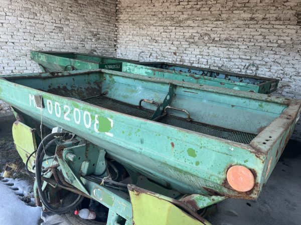 Навісний розкидач мінеральних добрив Amazone ZAM‑1800