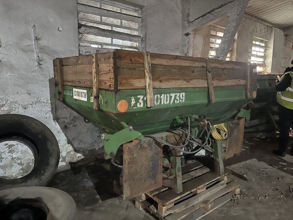 IMG_9325 Навісний розкидач мінеральних добрив Amazone ZAM‑1800
